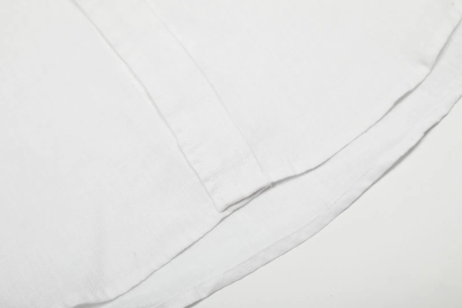 P300 Top Quality" Style Number: 8001# [Ralph Lauren Paul Pony Linen Basic Couple Style Shirt Long Sleeve] ✅Ralph Lauren Paul Small Label War Horse 100% Pure Linen Classic Basic Four Seasons Shirt Long Sleeve ✅A must-have item for the lazy style. The upper body has a retro and fresh feeling. ✅100% pure linen 280g 32 count fabric. Washed, retro and textured. ✅Dedicated to platform live broadcast. Wholesale entity ✅Simple and easy to match, light American old money style, the upper body is super great, ✅Standard for all seasons, worn alone/inner, it is a must-have for YYDS couples wardrobe. Size: S-XL Color: Black, White, Navy, Khaki, Pink, Yellow, Red, Colorful Blue, Light Blue, Rose Red